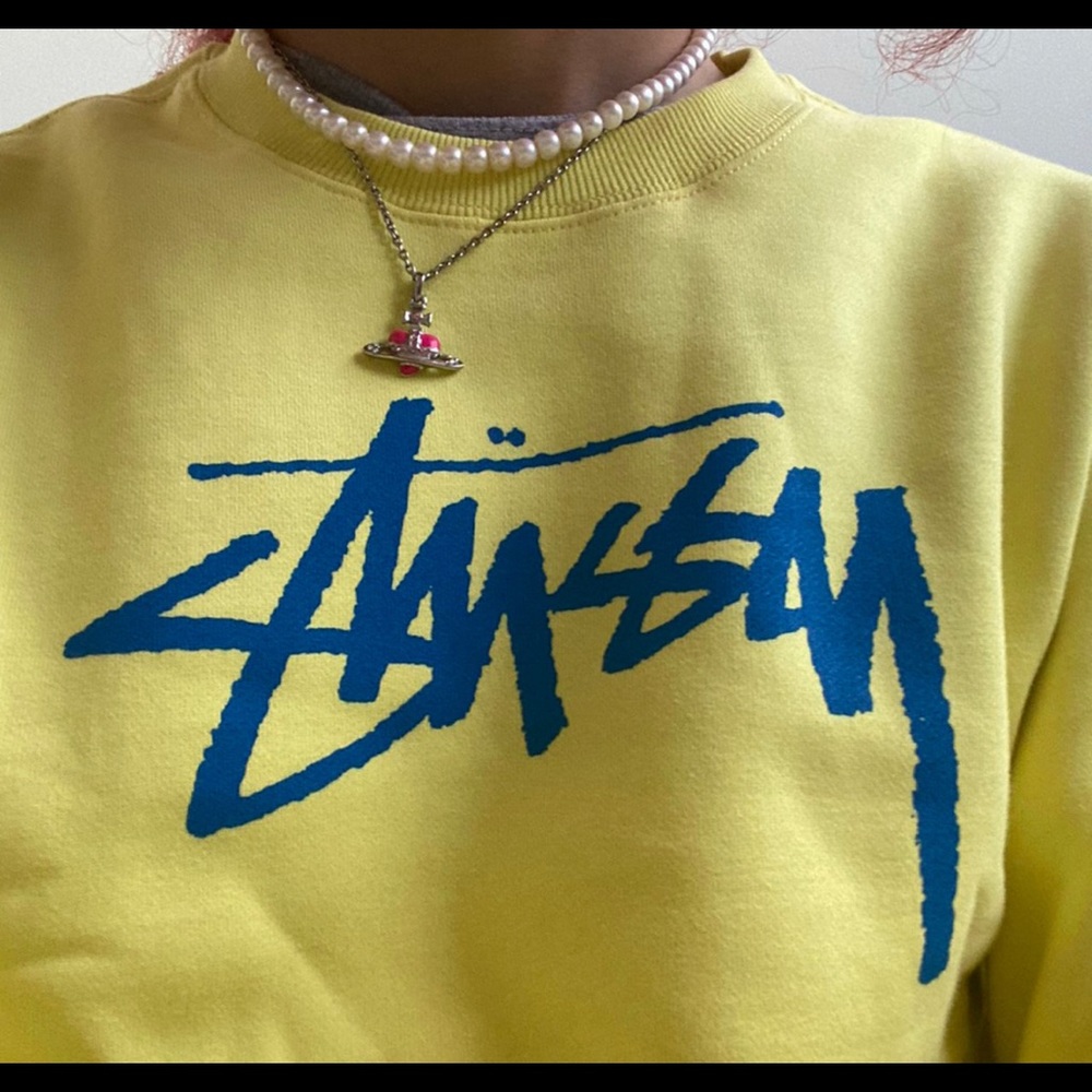 SOLD Yellow stussy crewneck
